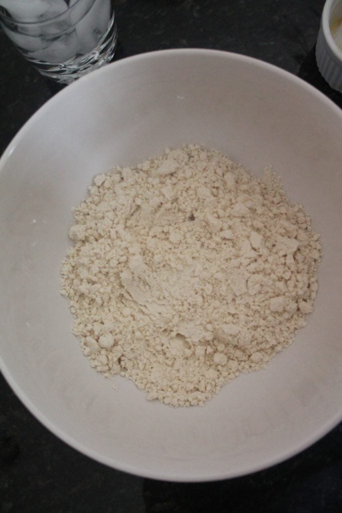 mix the flour and ghee to form bread crumb like texture