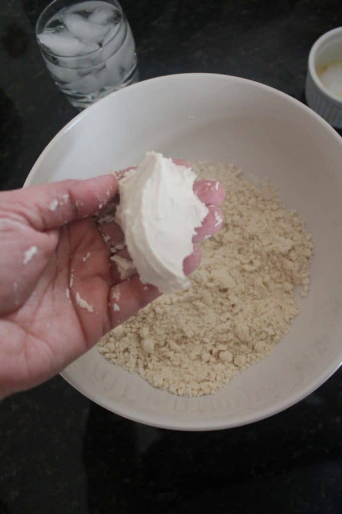 the flour mixture should hold its shape