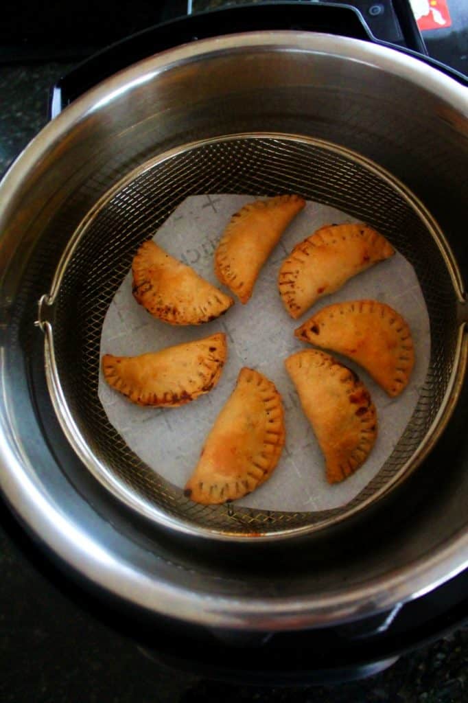 no fry gujiya is ready using air fryer lid