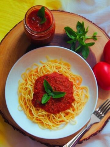 Homemade Marinara Sauce made with fresh tomatoes-Instant Pot