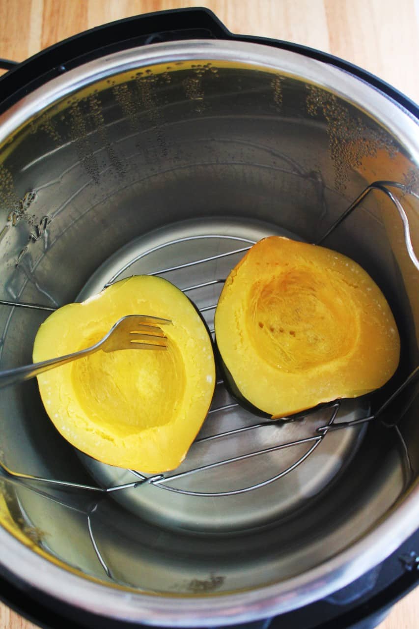 How to cook Acorn Squash - Instant Pot, Oven, Slow Cooker ...
