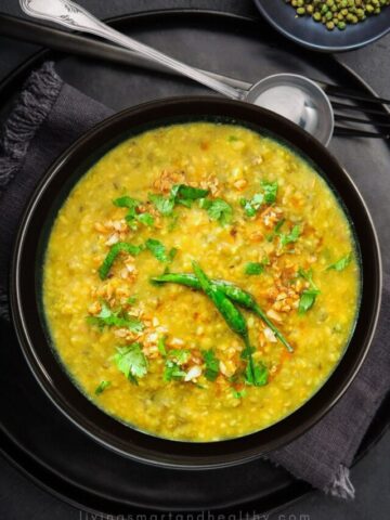 Lehsuni Moong Dal