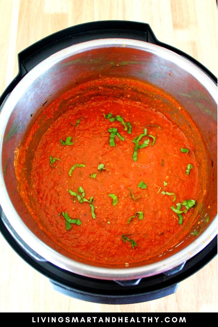 marinara sauce with fresh tomatoes
