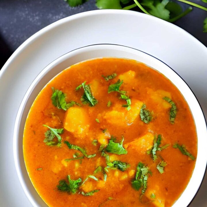Easy Potato Curry [Aloo Ki Sabji] Living Smart And Healthy