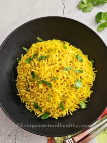 rice with turmeric powder