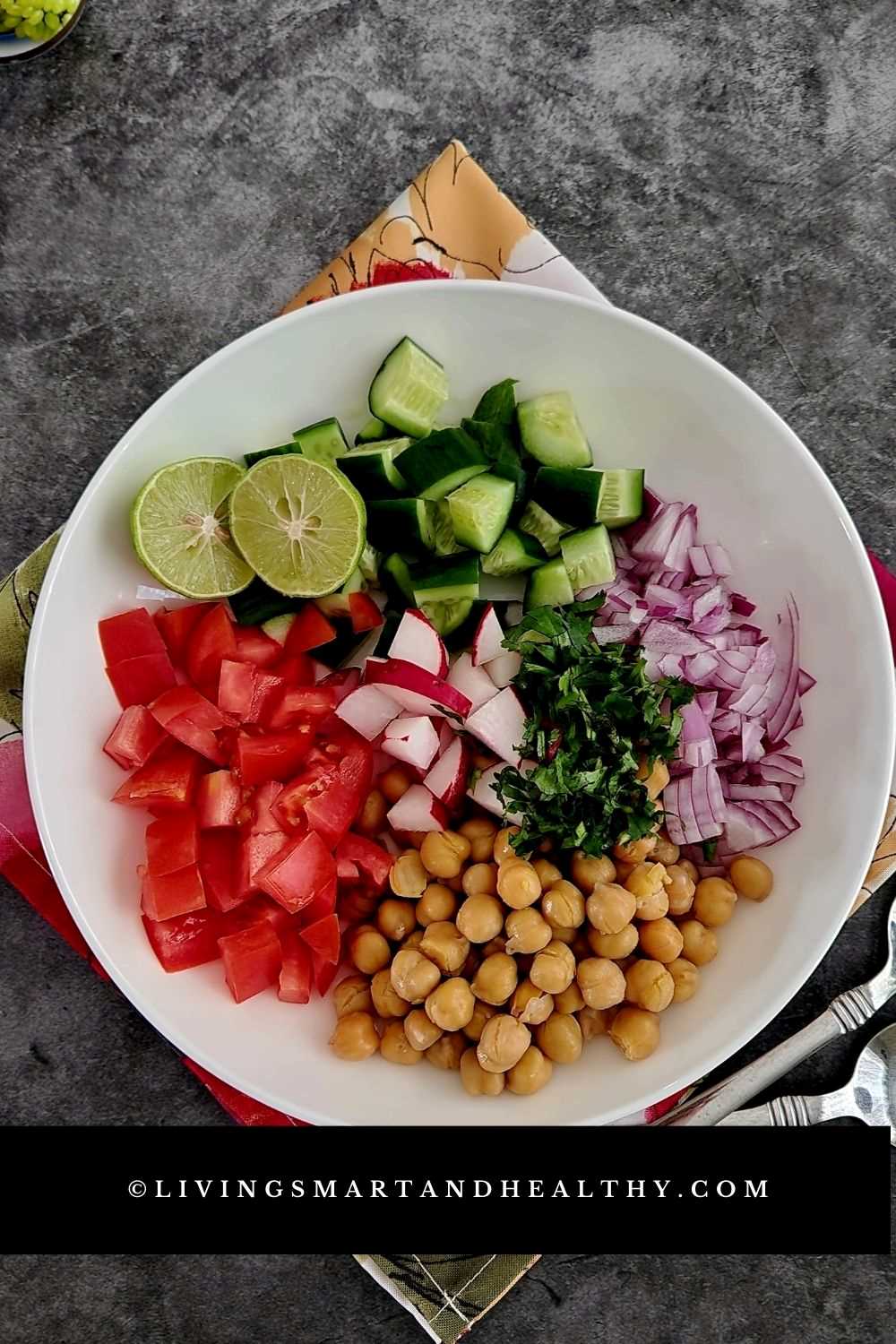 salad with garbanzo beans