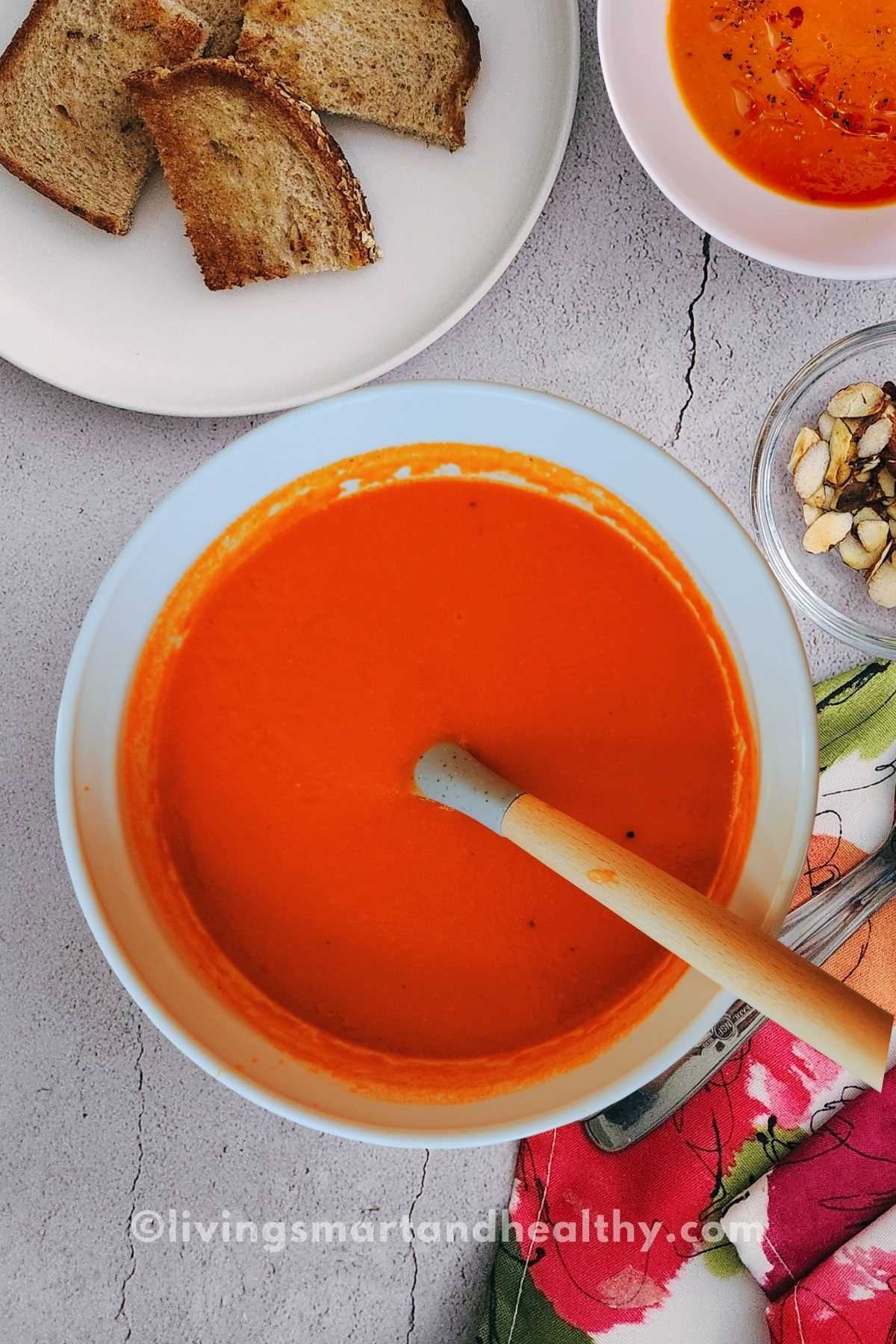 tomato red pepper soup