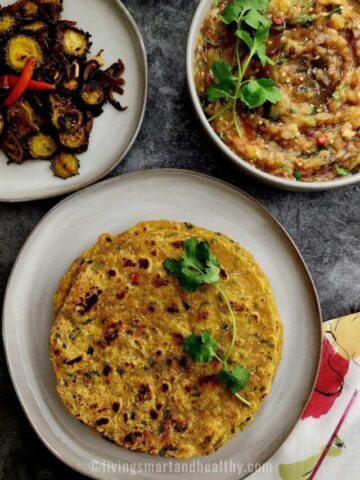 healthy lauki paratha served with baingan chokha