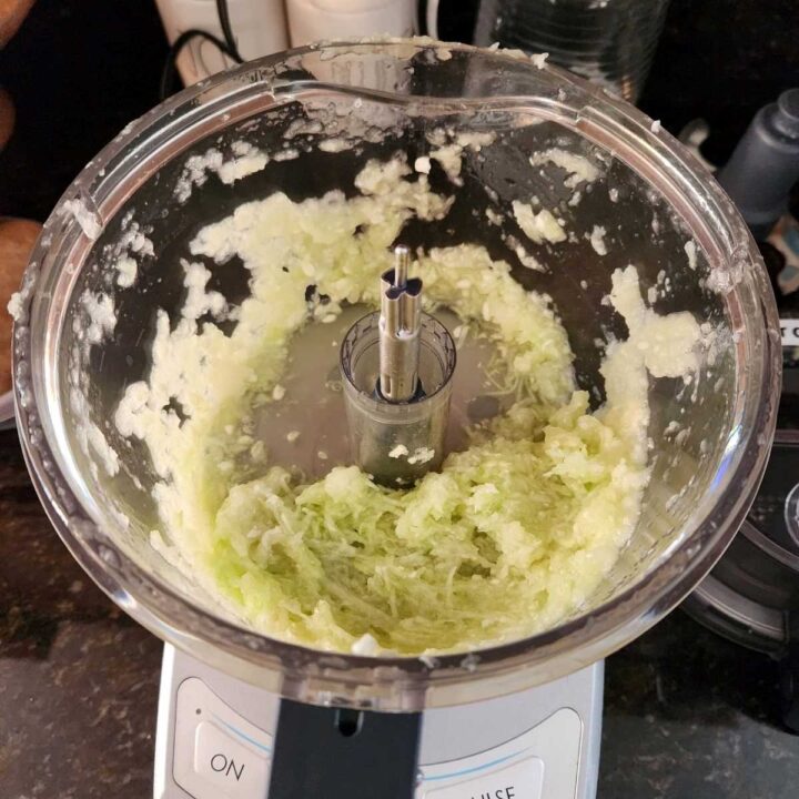 grate the lauki
