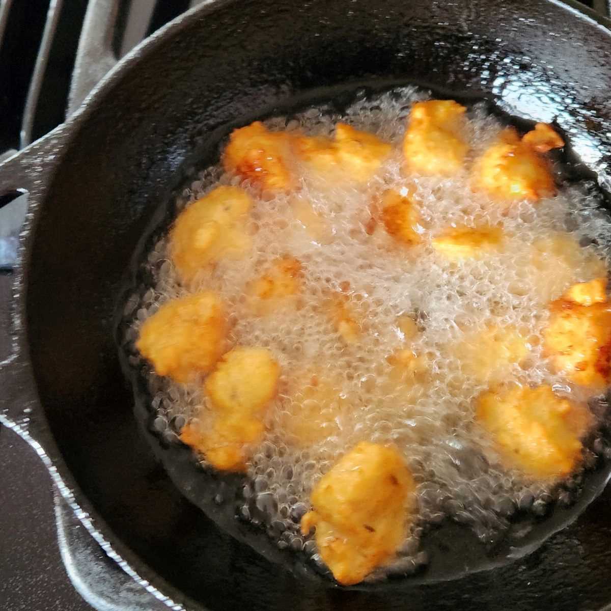 fry rice pakora till golden brown color