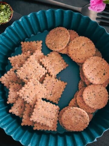 baked mathri recipe