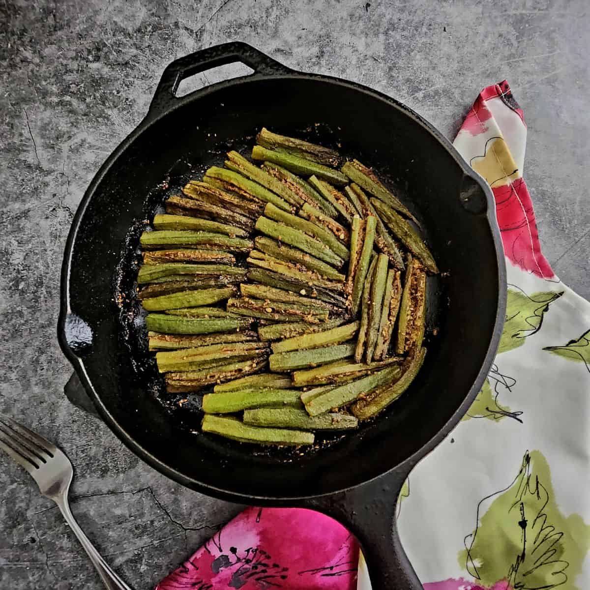 bharwa bhindi in cast iron skillet