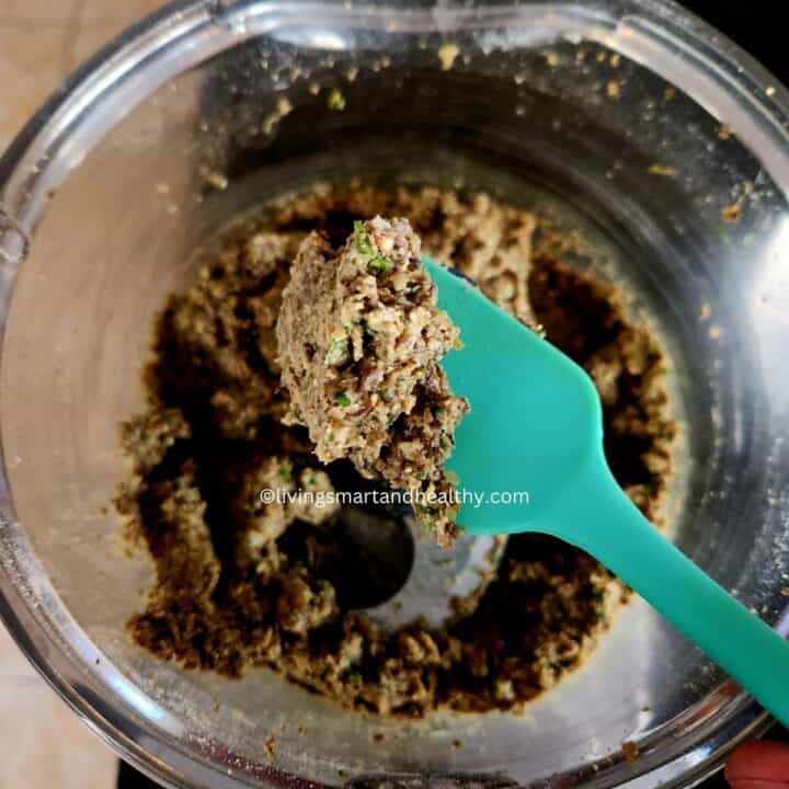 check the consistency of the kebab mixture