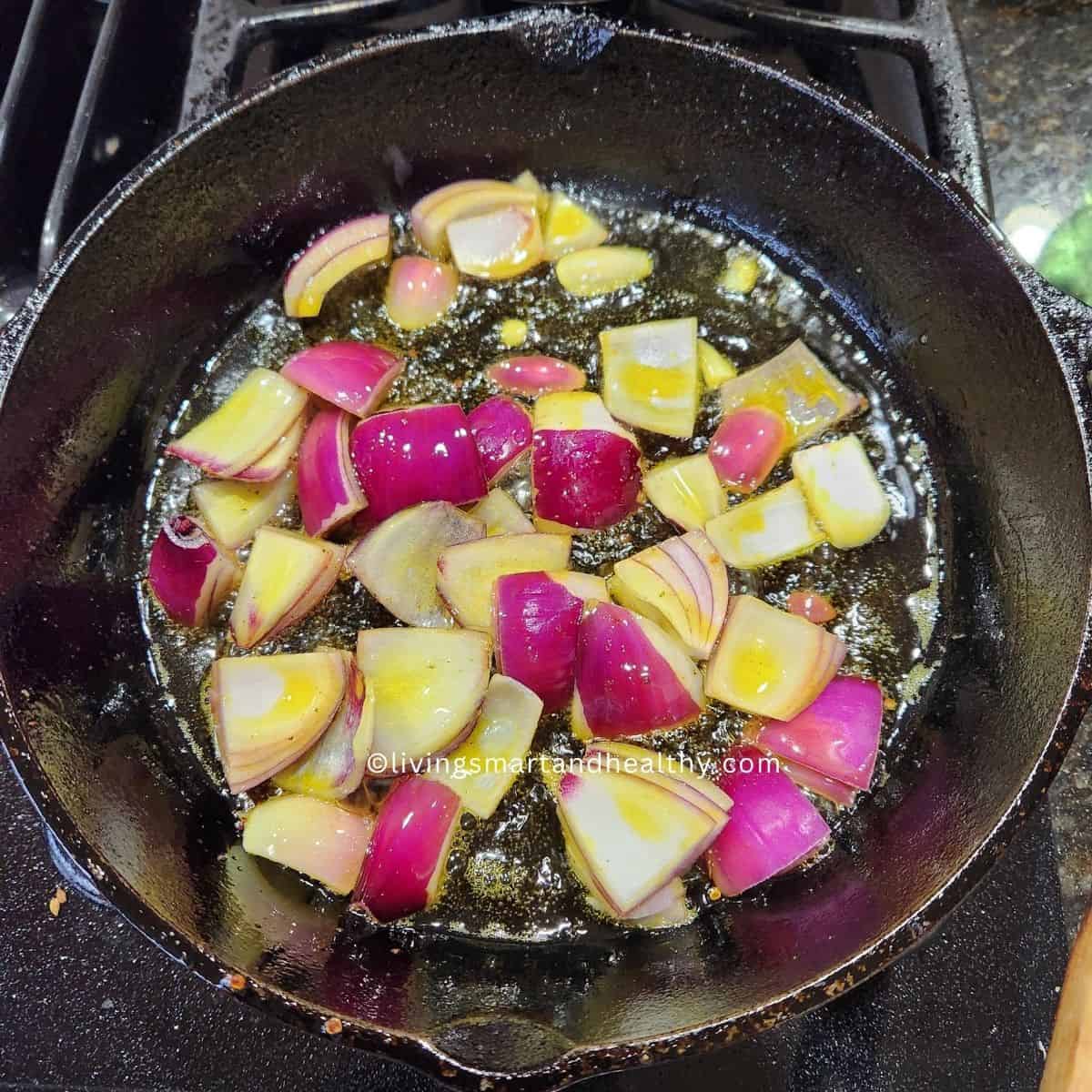 sear onion petals for bhindi do pyaaza recipe